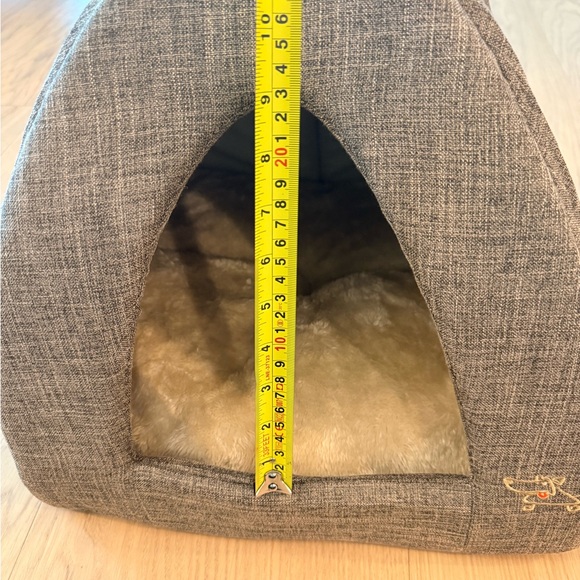 Amazon Tan / Brown Cat / small dog Bed - Picture 5 of 6